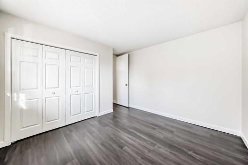 404 Acacia Drive Se, Airdrie, AB - Indoor Photo Showing Other Room