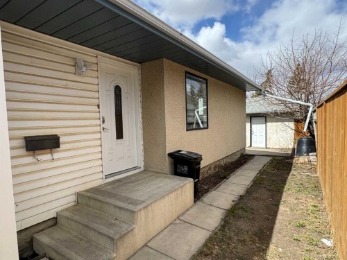 404 Acacia Drive Se, Airdrie, AB - Outdoor With Exterior