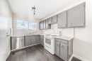 404 Acacia Drive Se, Airdrie, AB  - Indoor Photo Showing Kitchen 