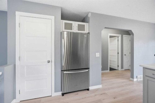 28 Covington Close Ne, Calgary, AB - Indoor Photo Showing Other Room