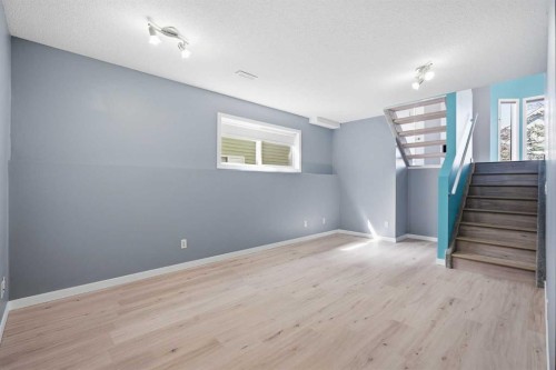 28 Covington Close Ne, Calgary, AB - Indoor Photo Showing Other Room