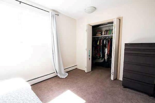 655 4 Av Ne, Calgary, AB - Indoor