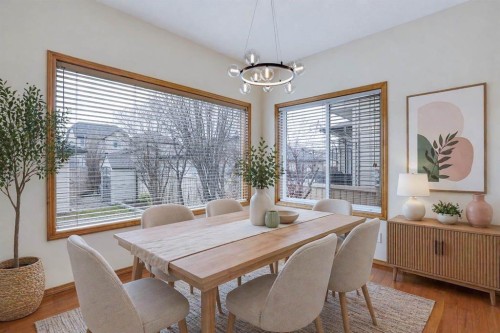 43 Elgin View Se, Calgary, AB - Indoor Photo Showing Dining Room