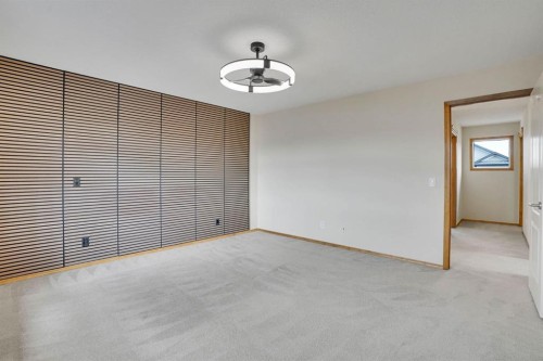 43 Elgin View Se, Calgary, AB - Indoor Photo Showing Other Room