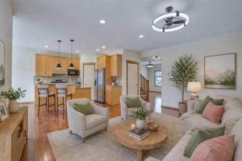 43 Elgin View Se, Calgary, AB - Indoor Photo Showing Living Room
