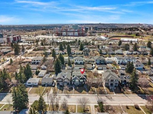 2427 22A Street Nw, Calgary, AB - Outdoor With View