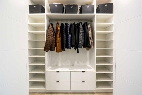 206 Rowley Way Nw, Calgary, AB - Indoor With Storage