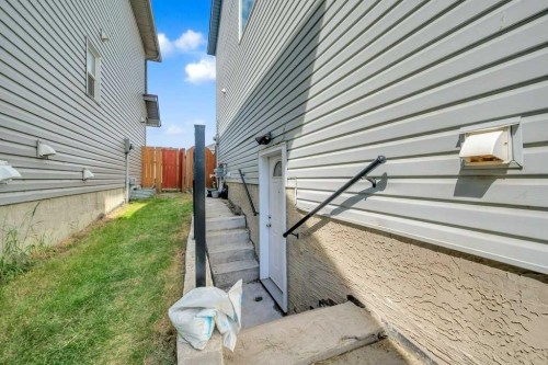 9219 Saddlebrook Drive Ne, Calgary, AB - Outdoor