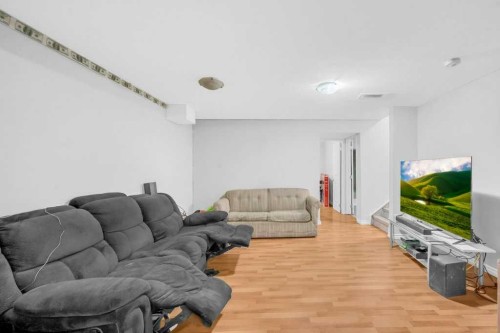 9219 Saddlebrook Drive Ne, Calgary, AB - Indoor