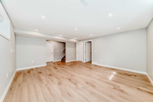 264 Everwillow Green Sw, Calgary, AB - Indoor Photo Showing Other Room