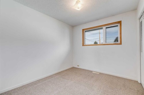 248 Huntcroft Road Ne, Calgary, AB - Indoor Photo Showing Other Room