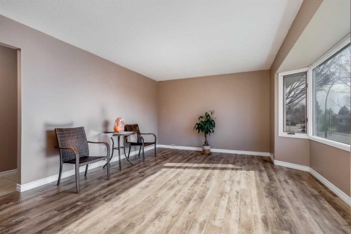 248 Huntcroft Road Ne, Calgary, AB - Indoor Photo Showing Other Room