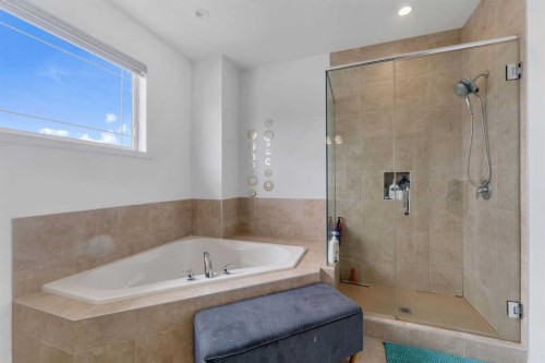 112 Cityside Terrace Ne, Calgary, AB - Indoor Photo Showing Bathroom