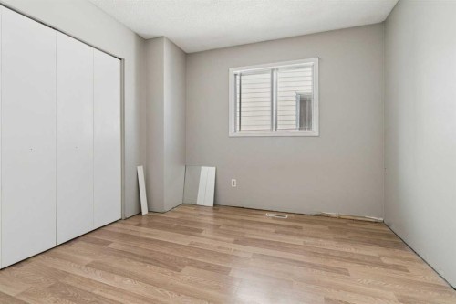 218 Falmere Way Ne, Calgary, AB - Indoor Photo Showing Other Room