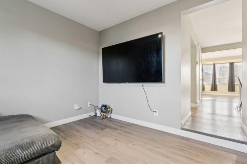 218 Falmere Way Ne, Calgary, AB - Indoor Photo Showing Bedroom