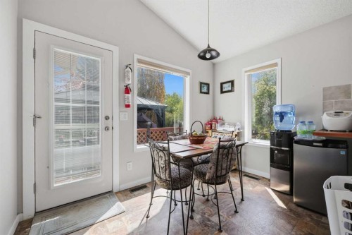 7 Chaparral Road Se, Calgary, AB - Indoor Photo Showing Dining Room