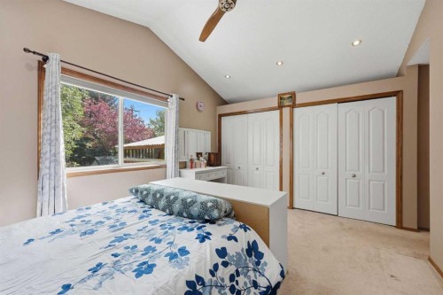 7 Chaparral Road Se, Calgary, AB - Indoor Photo Showing Bedroom
