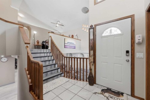 7 Chaparral Road Se, Calgary, AB - Indoor Photo Showing Other Room