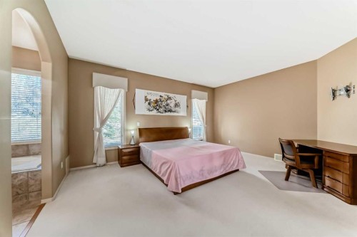 92 Hamptons Drive Nw, Calgary, AB - Indoor Photo Showing Bedroom