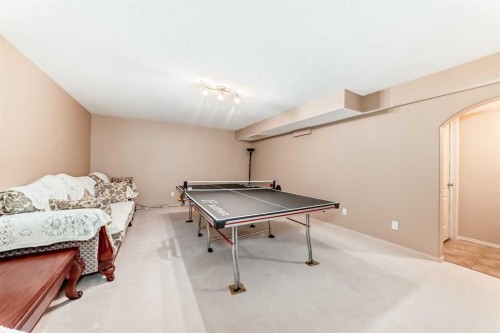 92 Hamptons Drive Nw, Calgary, AB - Indoor Photo Showing Other Room