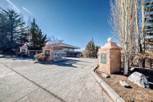 92 Hamptons Drive Nw, Calgary, AB - Outdoor