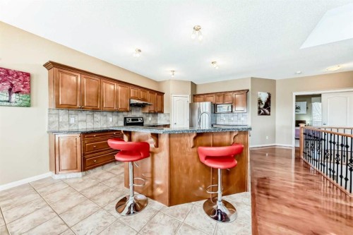 92 Hamptons Drive Nw, Calgary, AB - Indoor Photo Showing Kitchen
