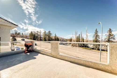 92 Hamptons Drive Nw, Calgary, AB - Outdoor