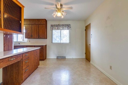 28 Fairview Crescent Se, Calgary, AB 