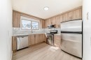 4327 38 Street Ne, Calgary, AB  - Indoor Photo Showing Kitchen 
