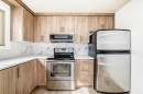 4327 38 Street Ne, Calgary, AB  - Indoor Photo Showing Kitchen 
