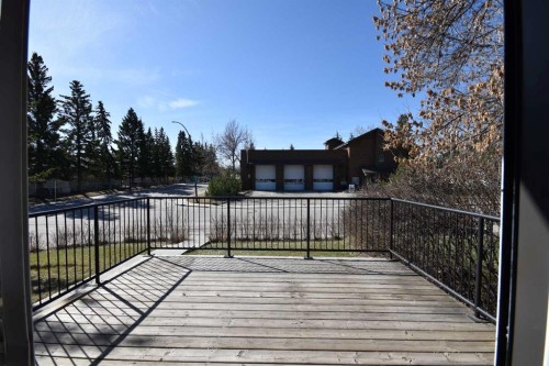 2604 106 Avenue Sw, Calgary, AB - Outdoor