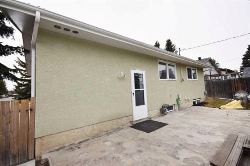 2604 106 Avenue Sw, Calgary, AB - Outdoor With Exterior