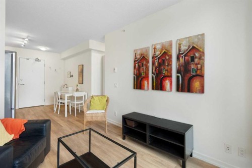 1503-450 8 Avenue Se, Calgary, AB - Indoor Photo Showing Living Room