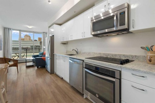 1503-450 8 Avenue Se, Calgary, AB - Indoor Photo Showing Kitchen With Stainless Steel Kitchen With Upgraded Kitchen