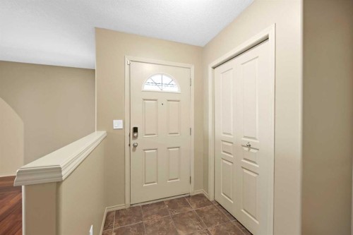 10 Bridlerange Circle Sw, Calgary, AB - Indoor Photo Showing Other Room