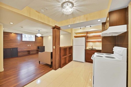 10 Bridlerange Circle Sw, Calgary, AB - Indoor Photo Showing Laundry Room