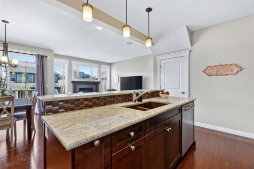 202 Evansridge Circle Nw, Calgary, AB - Indoor Photo Showing Kitchen With Double Sink