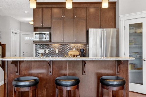 202 Evansridge Circle Nw, Calgary, AB - Indoor Photo Showing Kitchen