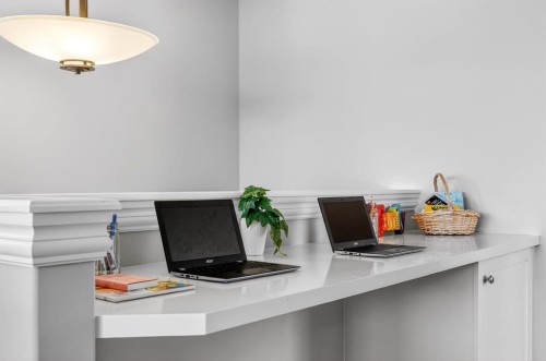 202 Evansridge Circle Nw, Calgary, AB - Indoor Photo Showing Office