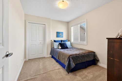 202 Evansridge Circle Nw, Calgary, AB - Indoor Photo Showing Bedroom