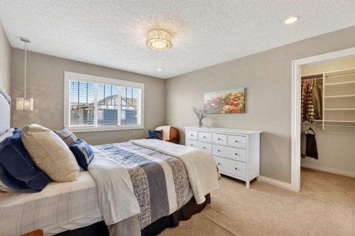 202 Evansridge Circle Nw, Calgary, AB - Indoor Photo Showing Bedroom