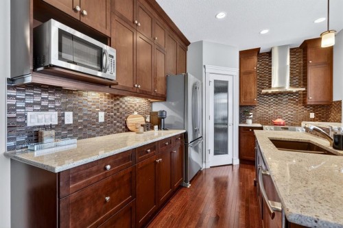202 Evansridge Circle Nw, Calgary, AB - Indoor Photo Showing Kitchen With Stainless Steel Kitchen With Upgraded Kitchen