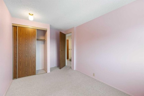 460 Cannington Close Sw, Calgary, AB - Indoor Photo Showing Other Room