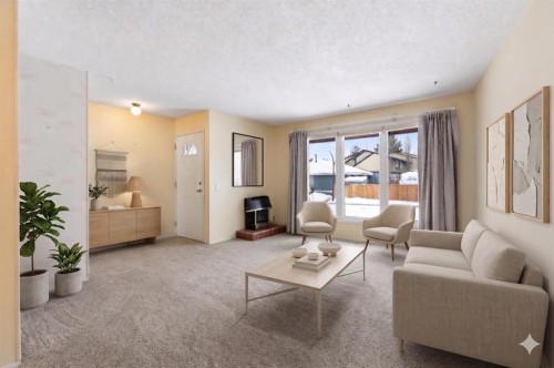 460 Cannington Close Sw, Calgary, AB - Indoor Photo Showing Living Room