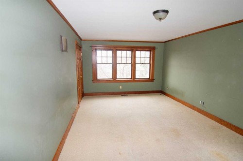 110 Scarboro Avenue Sw, Calgary, AB - Indoor Photo Showing Kitchen With Double Sink