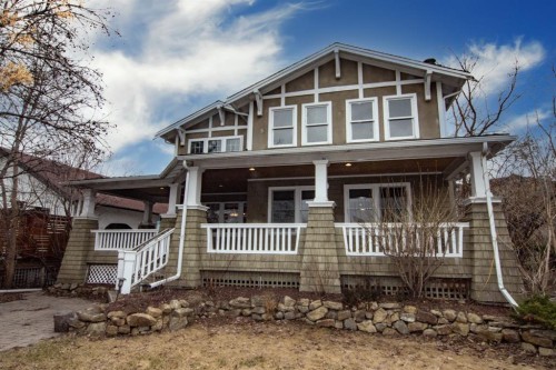 110 Scarboro Avenue Sw, Calgary, AB - Indoor With Fireplace