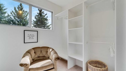 504 Suntree Place, Okotoks, AB - Indoor Photo Showing Other Room
