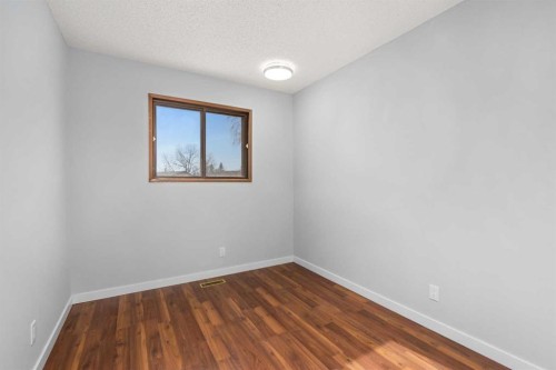 12 Edgedale Way Nw, Calgary, AB 