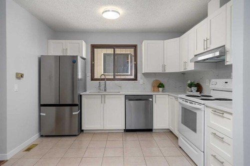 12 Edgedale Way Nw, Calgary, AB 