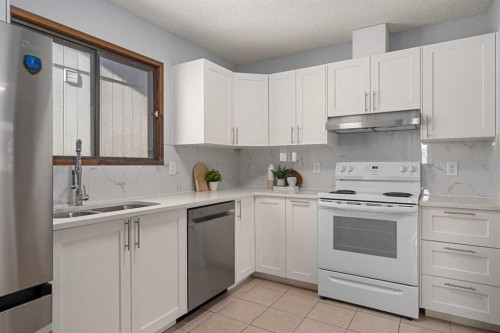 12 Edgedale Way Nw, Calgary, AB 